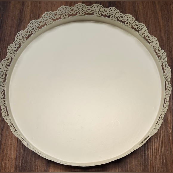 Very Gently Cared For Ivory Lace Edged Design Metal Vanity Tray - Picture 3 of 6